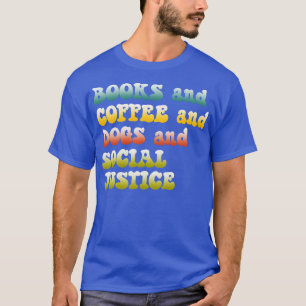 書籍とコーヒーと犬と社会正義レトロ Tシャツ