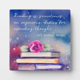 書籍とピンクローズウォーター色スクリプト読の引用文 フォトプラーク