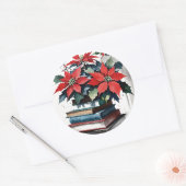 書籍とポインセティアスのクリスマス ラウンドシール (封筒)