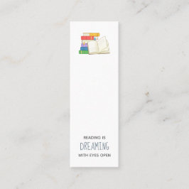 書籍のスタックとオープンブックの引用文 スキニー名刺