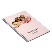 書籍の雑誌に載っている猫 ノートブック (右側)