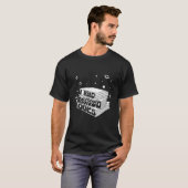 書籍読読み取りを禁止した Tシャツ (正面フル)