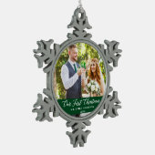 書道エレガント私たちの初めてのクリスマス緑 スノーフレークピューターオーナメント (左)