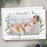 書道クリスマスパイン緑の写真 シーズンカード<br><div class="desc">書モダンエレガント字スクリプトメリークリスマスの水色ホリデーパイン緑の家族の写真カード – 緑のスクリプト</div>