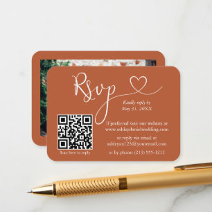 書道ハート写真結婚のテラコッタRSVP QR エンクロージャーカード