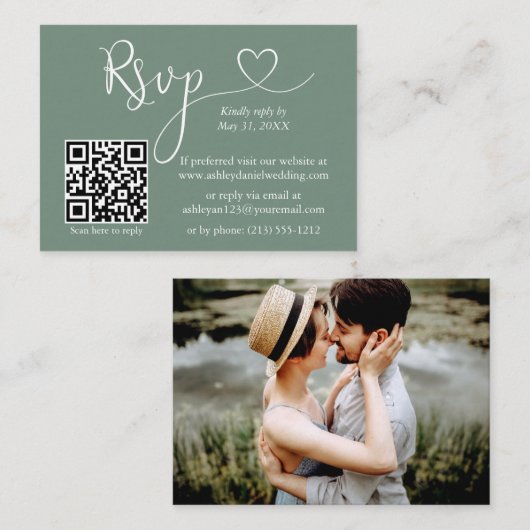 書道ハート写真結婚のSage Green QR RSVP エンクロージャーカード (正面/裏面)