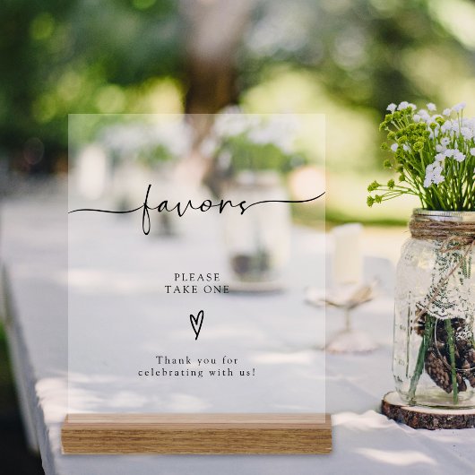 書道台本の結婚式の引き出物を一つ取って アクリルサイン