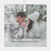 書道私たちの初めてのクリスマスカップルの写真 ガラスオーナメント (正面)