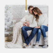 書道私たちの初めてのクリスマスカップルの写真 セラミックオーナメント (裏面)
