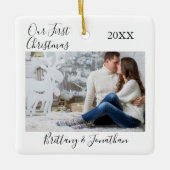 書道私たちの初めてのクリスマスカップルの写真 セラミックオーナメント (正面)
