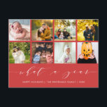 書道What a Year Berry Red Photo Collage シーズンポストカード<br><div class="desc">このホリデーカードを使用して、あなたの友人や家族にその過去年に起こった重要なイベントを参照させる。卒業式、初日、誕生日、新生児など重要なイベントを取り入れることができる写真のスロットが8つ。</div>