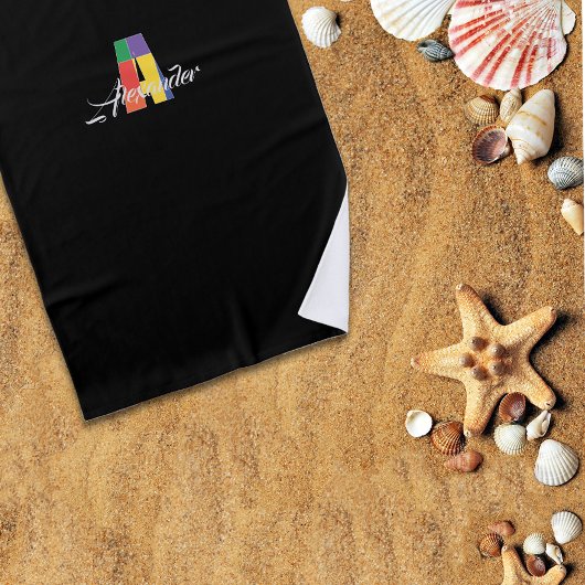 最もキュートなラグジュアリーカラフルイニシャルA名前黒 ビーチタオル