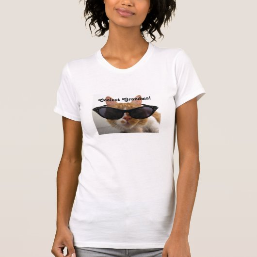 最もクールな祖母・クールな猫のTシャツ Tシャツ (正面)