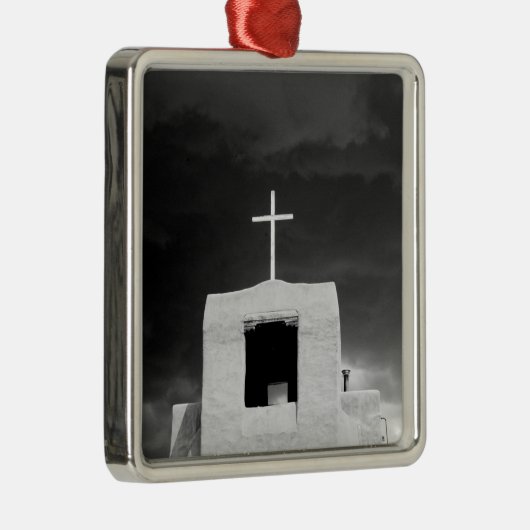最も古い教会、サン·ミゲル、サンタ·フェで十字架。 メタルオーナメント (右)