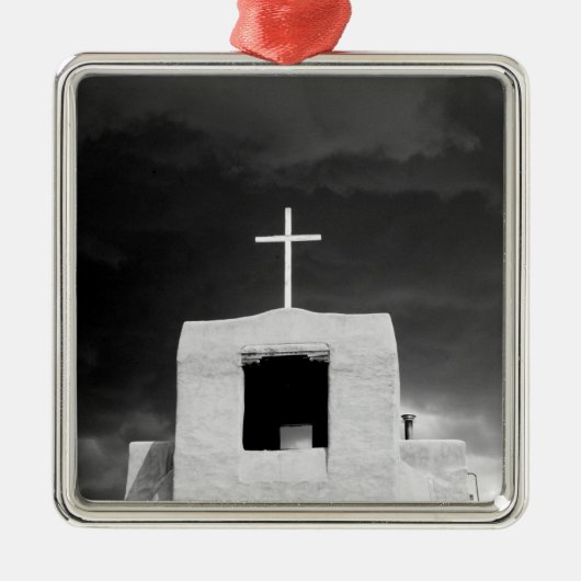 最も古い教会、サン·ミゲル、サンタ·フェで十字架。 メタルオーナメント (正面)