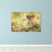 最も可愛い赤ん坊の動物 |かわいいベビーライオンの子 キャンバスプリント (インサイチュ (ウッドフロア))