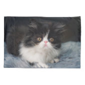 最も可愛い赤ん坊の動物 |ふわふわB&Wキッテン 枕カバー (裏面)