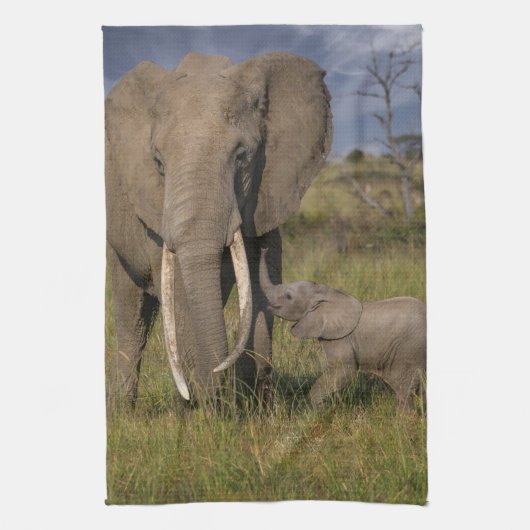最も可愛い赤ん坊の動物 |アマゾウとベビー キッチンタオル (縦)