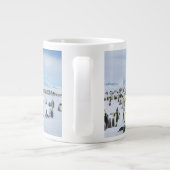 最も可愛い赤ん坊の動物 インペリアルペンギン植民地 ジャンボコーヒーマグカップ (裏面)