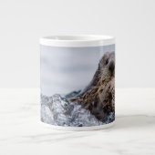 最も可愛い赤ん坊の動物 |オッターベビーとマザー ジャンボコーヒーマグカップ (正面)