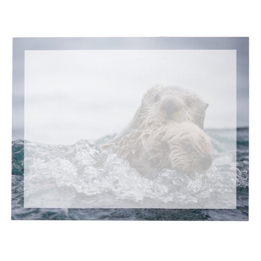 最も可愛い赤ん坊の動物 |オッターベビーとマザー ノートパッド (正面)