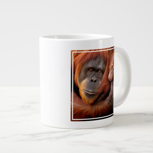 最も可愛い赤ん坊の動物 |オランウータン母とベビー ジャンボコーヒーマグカップ (正面右)