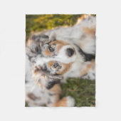 最も可愛い赤ん坊の動物 |オーストラリアの羊飼い犬 フリースブランケット (正面)