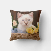 最も可愛い赤ん坊の動物 |キットン&イエローローズ クッション (裏面)