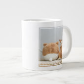 最も可愛い赤ん坊の動物 |コーギと丸太の子犬 ジャンボコーヒーマグカップ (正面右)