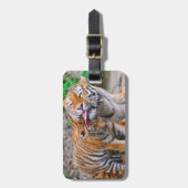 最も可愛い赤ん坊の動物 |シベリアのタイガーファミリー ラゲッジタグ (正面縦)