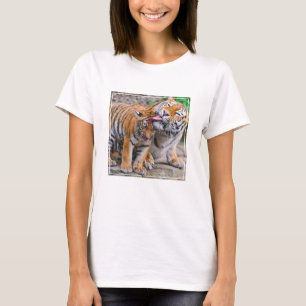 最も可愛い赤ん坊の動物 シベリアのタイガーファミリー Tシャツ