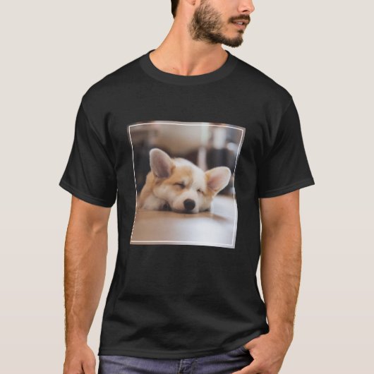 最も可愛い赤ん坊の動物 |スリーピーコーギ Tシャツ (正面)