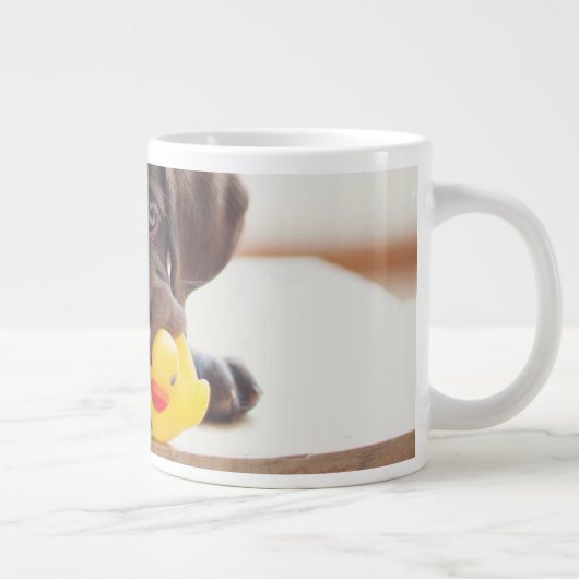 最も可愛い赤ん坊の動物 |チョコレートラブラドール子犬 ジャンボコーヒーマグカップ (右)