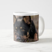 最も可愛い赤ん坊の動物 |ドイツの羊飼い ジャンボコーヒーマグカップ (正面右)