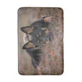 最も可愛い赤ん坊の動物 |ドイツの羊飼い バスマット (正面縦)