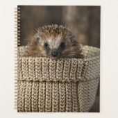 最も可愛い赤ん坊の動物 |バスケット内のハリネズミ プランナー手帳 (正面)