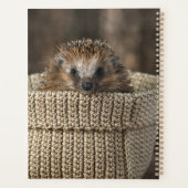 最も可愛い赤ん坊の動物 |バスケット内のハリネズミ プランナー手帳 (裏面)