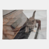 最も可愛い赤ん坊の動物 |ピアノの子猫 キッチンタオル (横)
