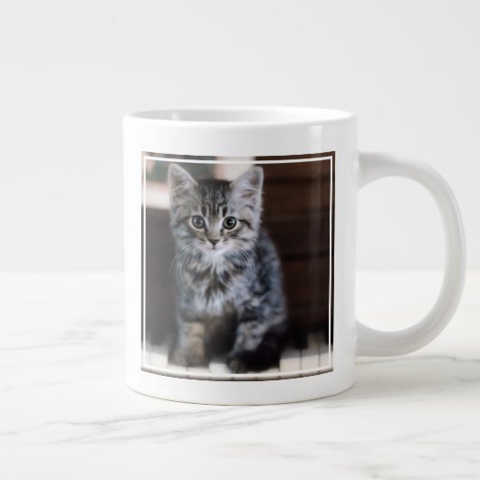 最も可愛い赤ん坊の動物 |ピアノ鍵の子猫 ジャンボコーヒーマグカップ (右)