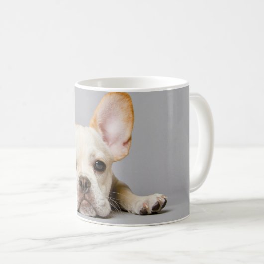 最も可愛い赤ん坊の動物 ブルドッグフランスのが横たわっていた|ブルドッグ コーヒーマグカップ (正面右)