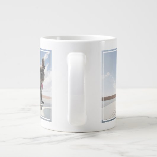 最も可愛い赤ん坊の動物 |ブルドッグフランスのボート ジャンボコーヒーマグカップ (裏面)