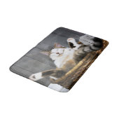 最も可愛い赤ん坊の動物 |ベッドの中の猫 バスマット (アングル)