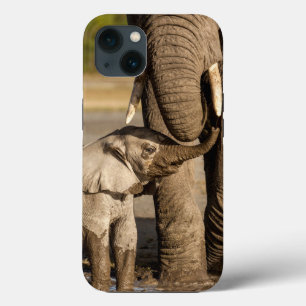 最も可愛い赤ん坊の動物 ベビーゾウ&ママ iPhone 13ケース
