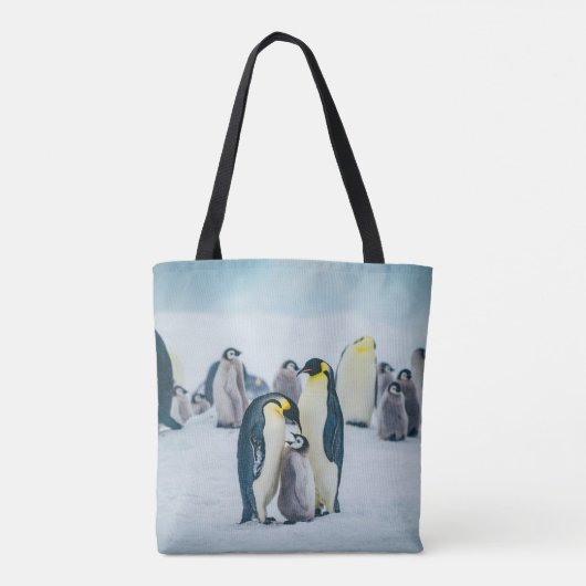 最も可愛い赤ん坊の動物 |ベビーペンギン食べ物を与えズ トートバッグ (裏面)