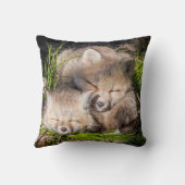 最も可愛い赤ん坊の動物 |ベビーレッドキツネキットスリープ クッション (裏面)