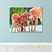 最も可愛い赤ん坊の動物 |ベビー付き キャンバスプリント (インサイチュ (ウッドフロア))