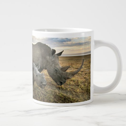 最も可愛い赤ん坊の動物 |ホワイトRhino & Calf ジャンボコーヒーマグカップ (右)