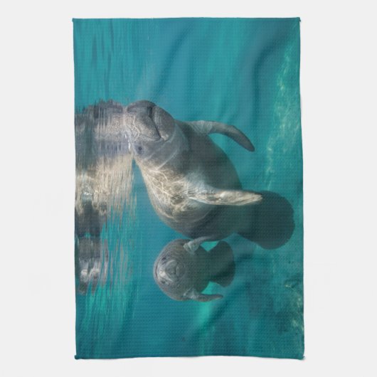 最も可愛い赤ん坊の動物 |マネージャとベビー キッチンタオル (縦)