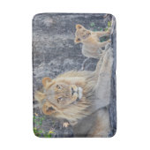 最も可愛い赤ん坊の動物 |ライオンパパ&カブ バスマット (正面縦)