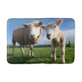 最も可愛い赤ん坊の動物 |ラム生まれたばかりのとママ バスマット (正面)